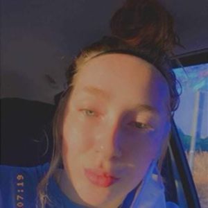 Meet your Posher, Caroline